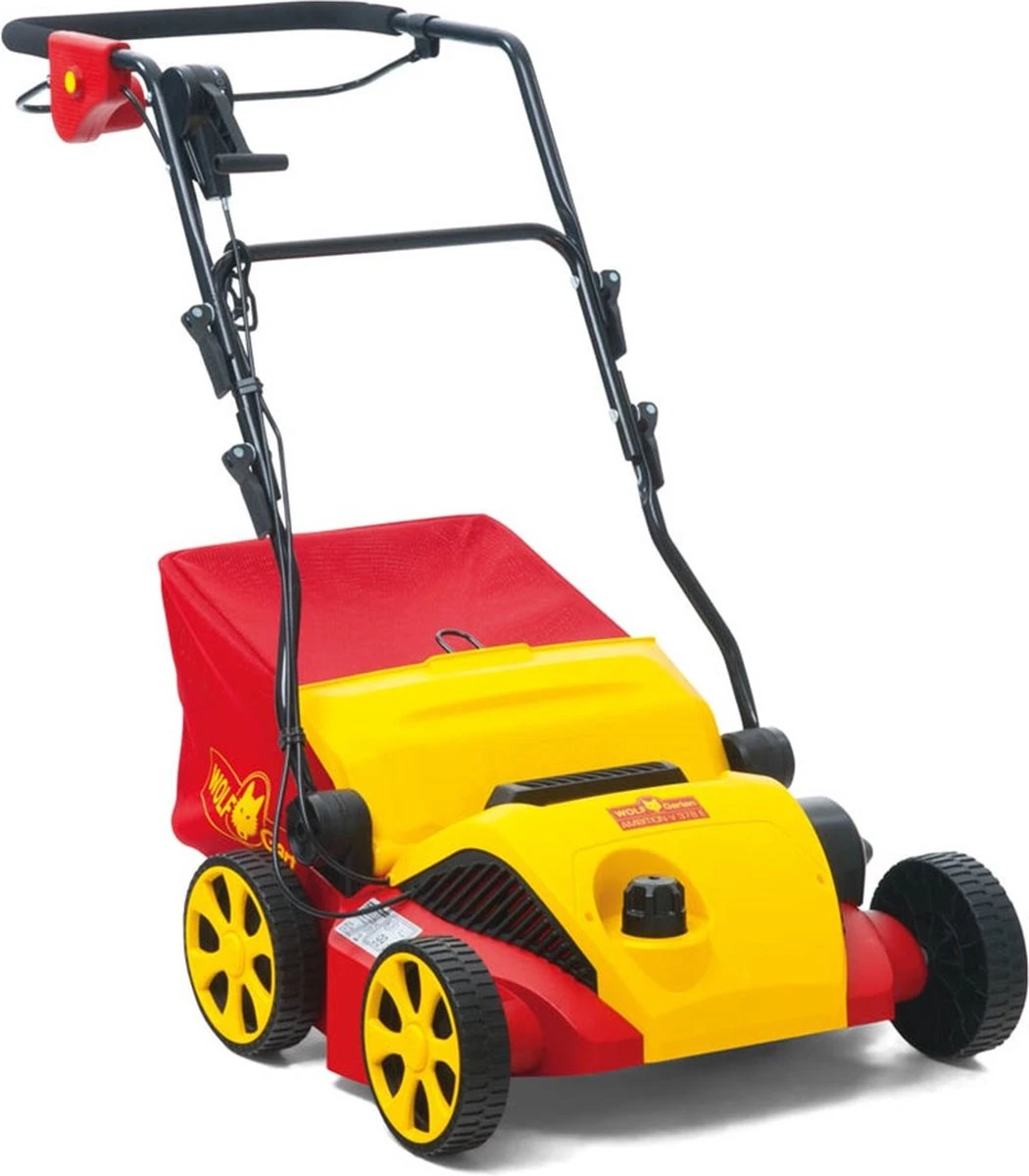 WOLF-Garten Elektrische Verticuteermachine VA 378 E - Werkbreedte 37 Cm - Opvangzak 50 L - 1800 W Motor - Moshark - Verticuteren - Opvangen 1 WOLF-Garten Elektrische Verticuteermachine VA 378 E - Werkbreedte 37 Cm - Opvangzak 50 L - 1800 W Motor - Moshark - Verticuteren - Opvangen