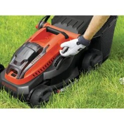 Black & Decker BLACK+DECKER CLM3825L2-QW Grasmaaier - 36V - 38cm - Incl. 2 Accu's & Lader 10 Black & Decker BLACK+DECKER CLM3825L2-QW Grasmaaier - 36V - 38cm - Incl. 2 Accu's & Lader -Tuin Schoonmaak 1200x1200 376