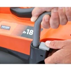 Black & Decker BLACK+DECKER BCMW3318N-XJ Grasmaaier - 18V - 33cm - Excl. Accu & Lader 25 Black & Decker BLACK+DECKER BCMW3318N-XJ Grasmaaier - 18V - 33cm - Excl. Accu & Lader -Tuin Schoonmaak 1200x1200 380